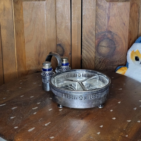Elegant Silver and Blue Condiment Set - Picture 2 of 16